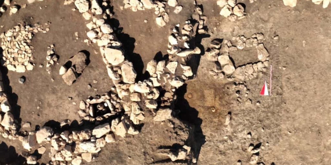 Çayönü Tepesi’nde 8 Mezar Gün Yüzüne Çıkarıldı