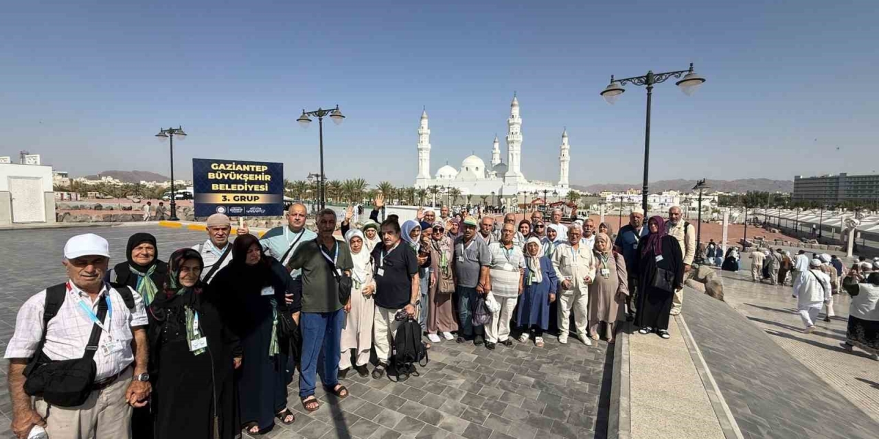 41 Yıllık Evli Ulu Çınarların Kutsal Yolculuğu’nun Medine Bölümü Tamamlandı