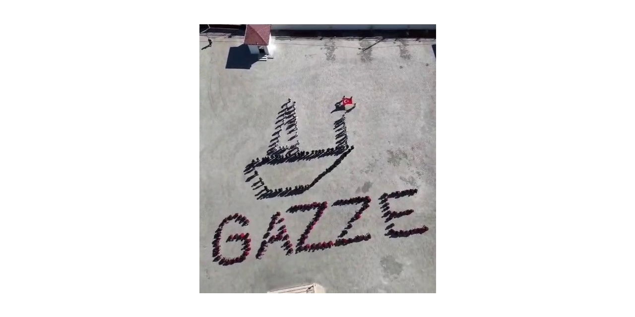 Öğrencilerden Gazze’ye Destek Mesajı