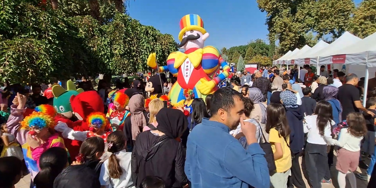 Şanlıurfa’da Çocuk Ve Gençlik Buluşmasına Yoğun İlgi: 100 Bin Kişi Katıldı