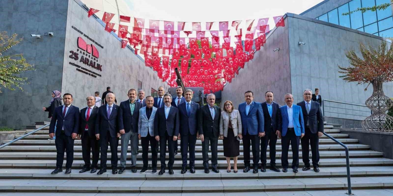 Ak Parti Genel Başkan Yardımcısı Demir: "25 Aralık Panorama Müzesi, Tarihi Canlandıran Kıymetli Bir Eser"