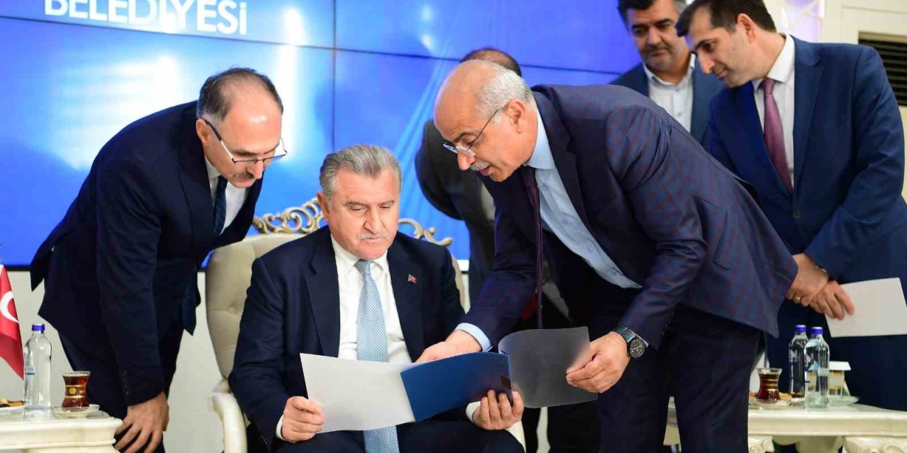 Bakan Bak: "güzel Projeler Kazandırıldıkça Gençlerimiz Faydalanacak, Desteklerimiz 2026’da Da Devam Edecek"
