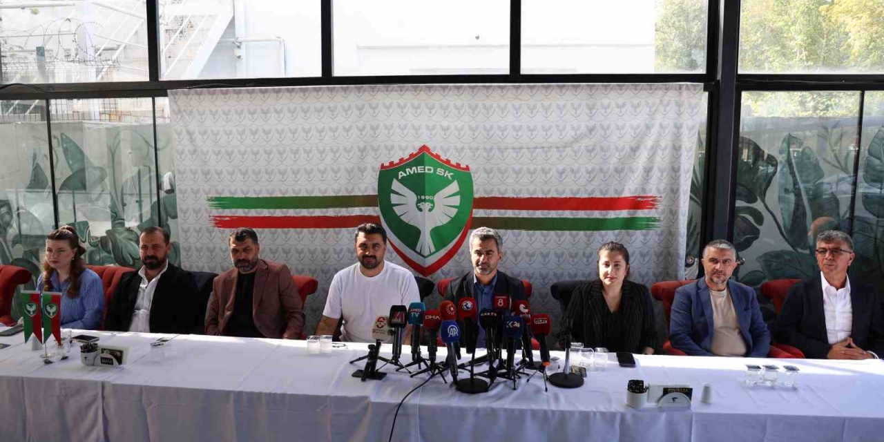 Amed Sf’de Yeni Yönetim Tanıtıldı
