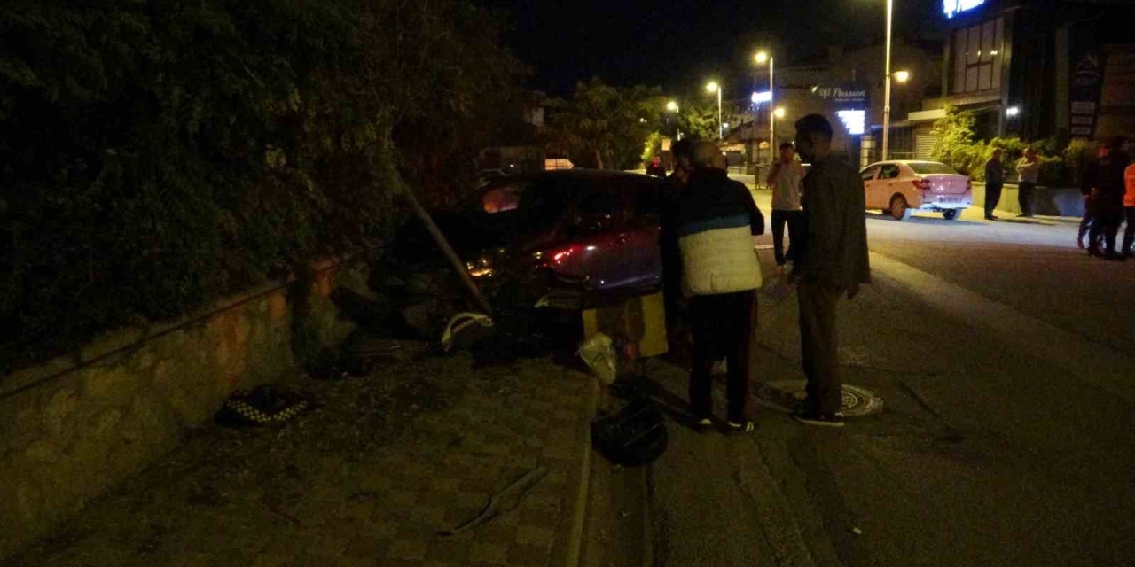 Malatya’da Otomobil İle Motosiklet Çarpıştı: 2 Yaralı