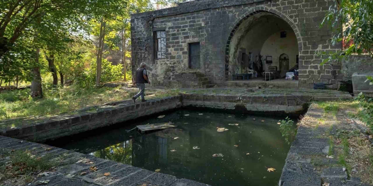 Diyarbakır’ın Köşkleri Sanatçılar Tarafından Fotoğraflanarak Kayıt Altına Alındı