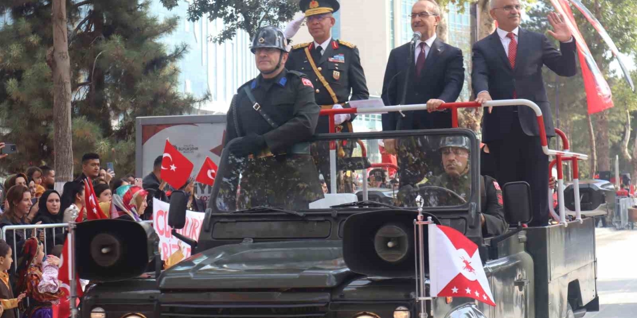 Cumhuriyetin 102.yılı Malatya’da Törenle Kutlandı