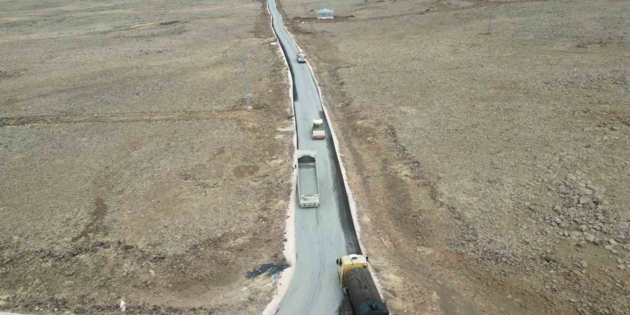 Büyükşehir Belediyesi 4 Kilometrelik Yolu Yeniledi