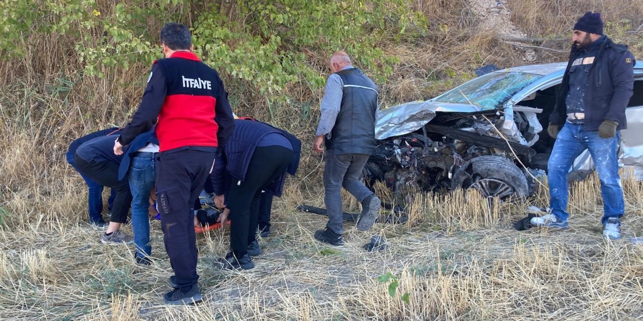 Adıyaman’da Feci Kaza: 1 Polis, 1 Muhtar Ağır Yaralı