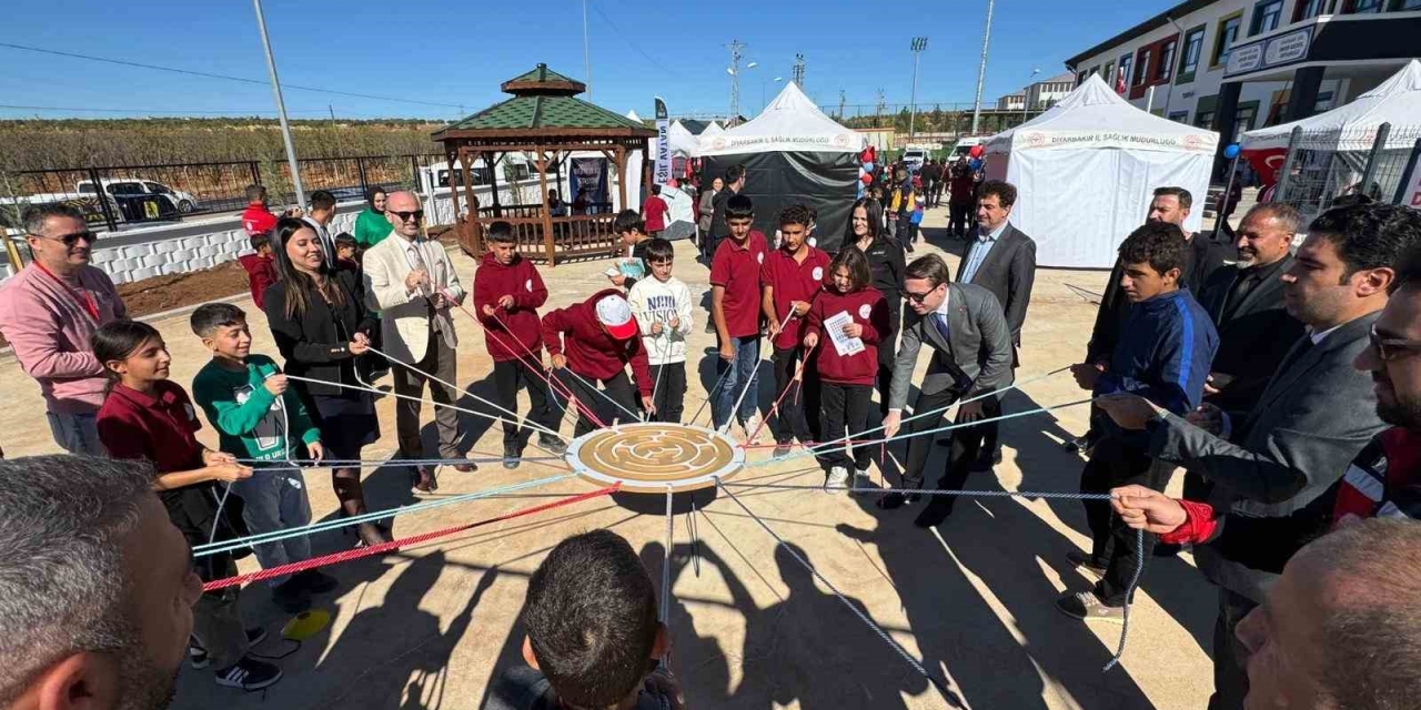 Eğil’de "sağlıklı Çocuk, Sağlıklı Gelecek" Etkinliği