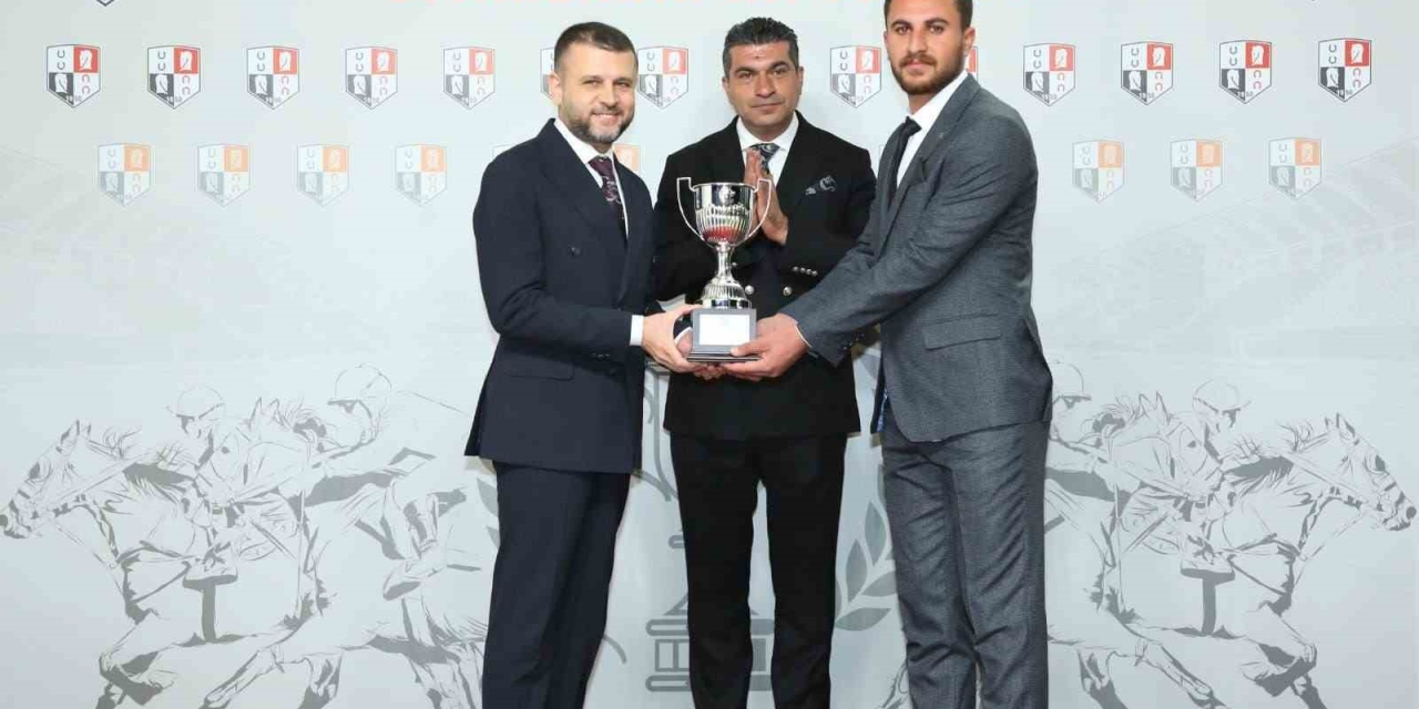 Eğil Belediye Başkanlığı Koşusunu ‘menabinoğlu’ Kazandı