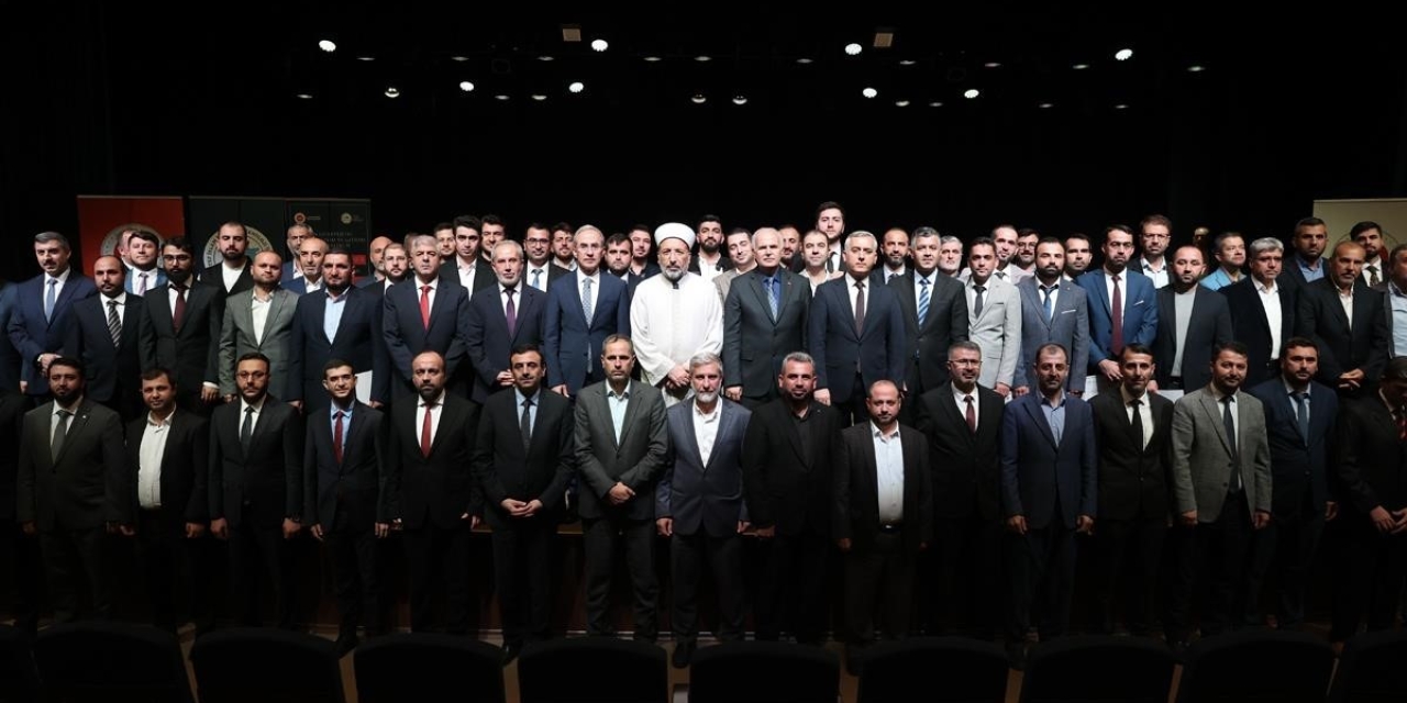 Gibtü-müftülük İşbirliğinde "din Görevlileri Mesleki Eğitim Ve Gelişim Seminerleri Iı" Sertifika Töreni