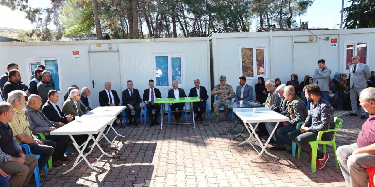 Vali Varol, Örenli Mahallesi’nde Vatandaşlarla Buluştu