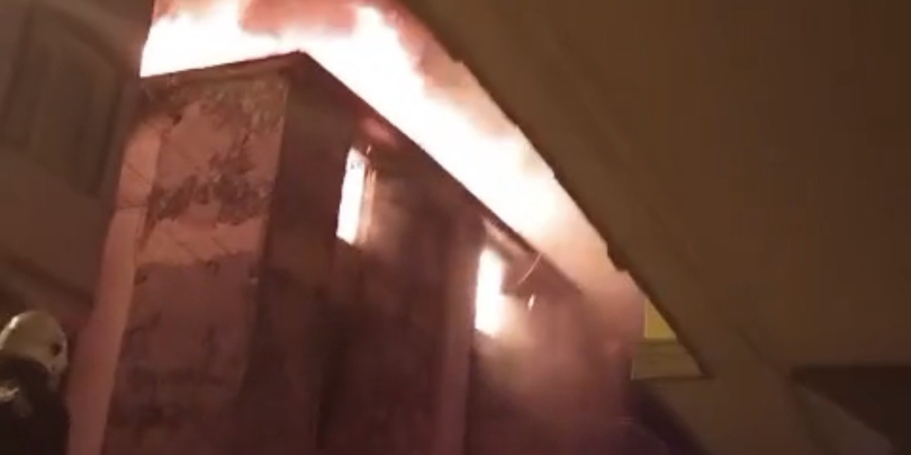 Gaziantep’te 4 Katlı Bina Alevlere Teslim Oldu