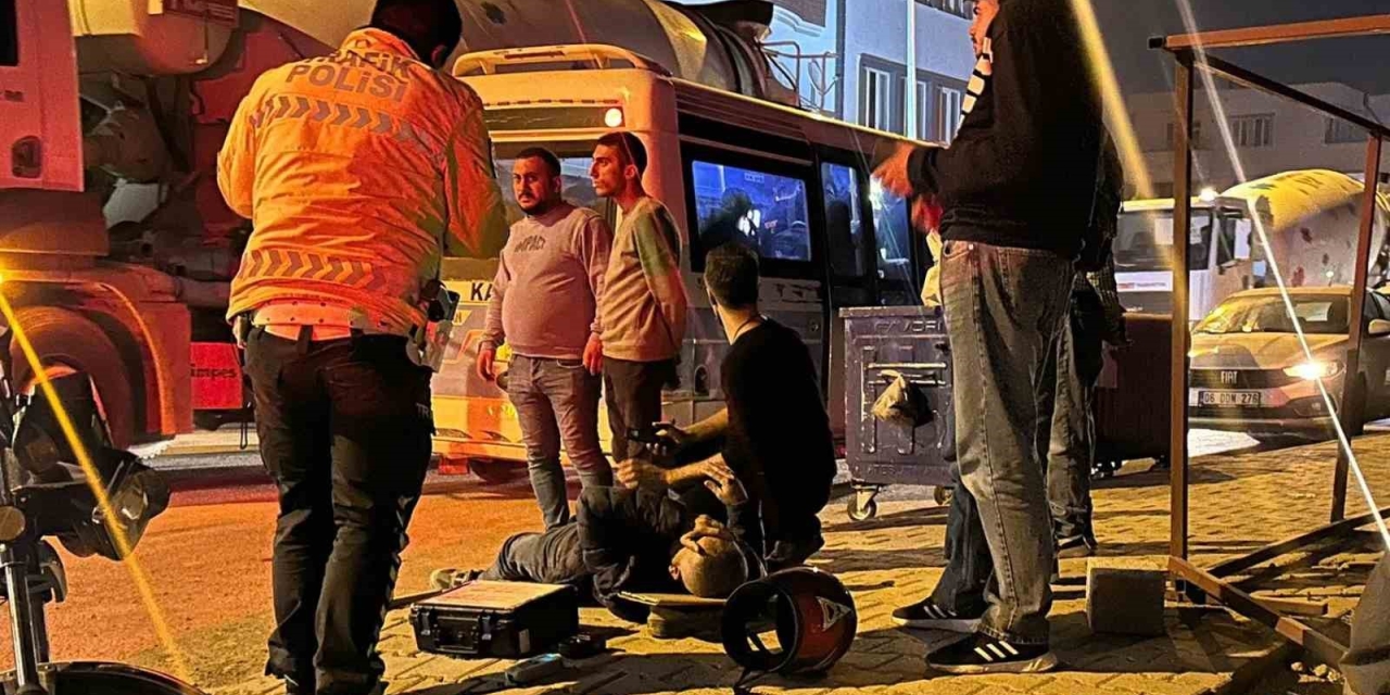 İki Motosiklet Çarpıştı: 2 Yaralı