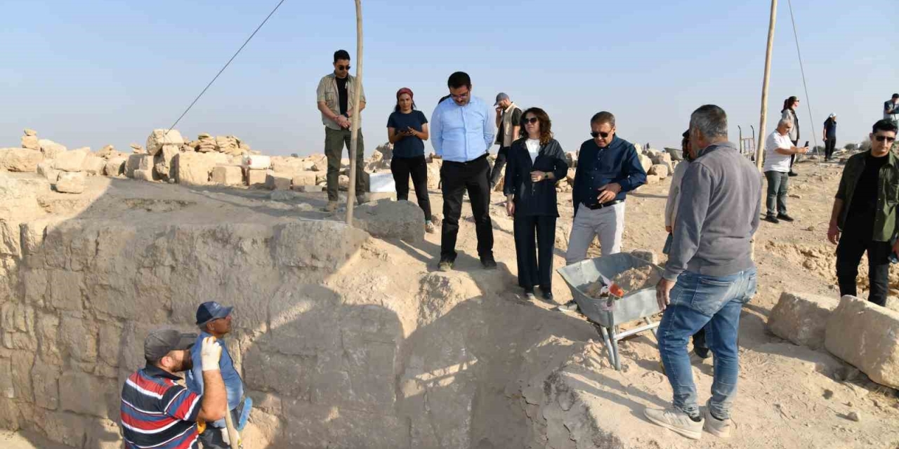 Vali Şıldak Harran’daki Kazı Çalışmalarını İnceledi