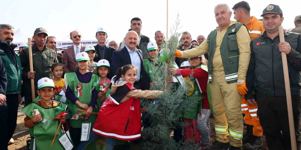 Adıyaman’da 10 Bin 500 Fidan Toprakla Buluştu
