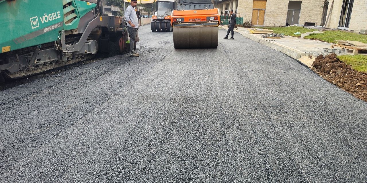 Barbaros Hayrettin Ve Siteler Mahallelerinde Asfalt Çalışmaları Sürüyor