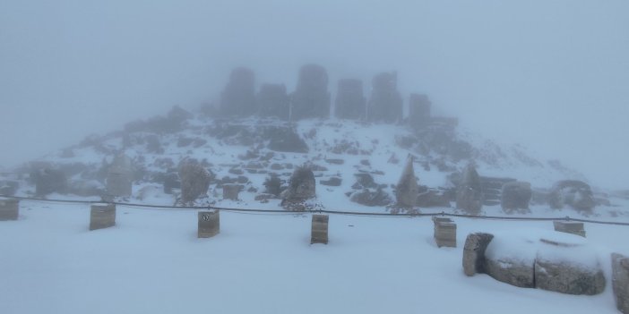 Nemrut Dağı’na Mevsimin İlk Karı Yağdı