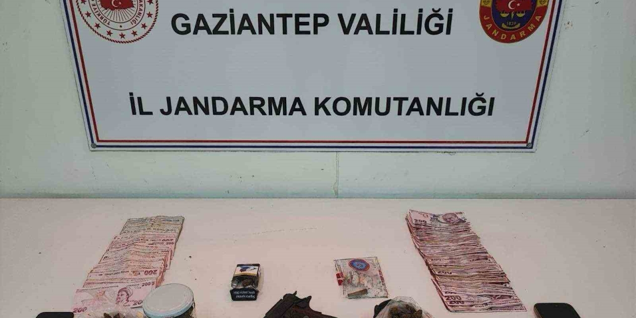 Kesinleşmiş 16 Yıl Cezayla Aranan Uyuşturucu Taciri Yakalandı