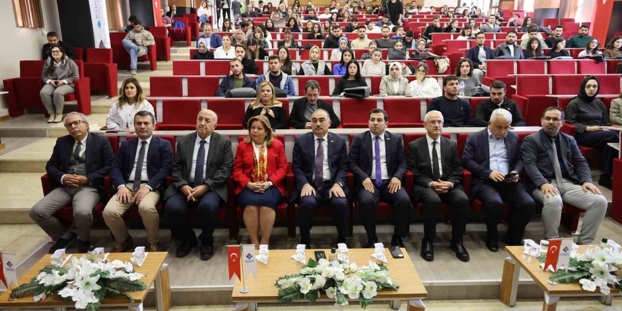 Hkü’de Türkiye-azerbaycan Dostluğu Ve Stratejik Ortaklığı