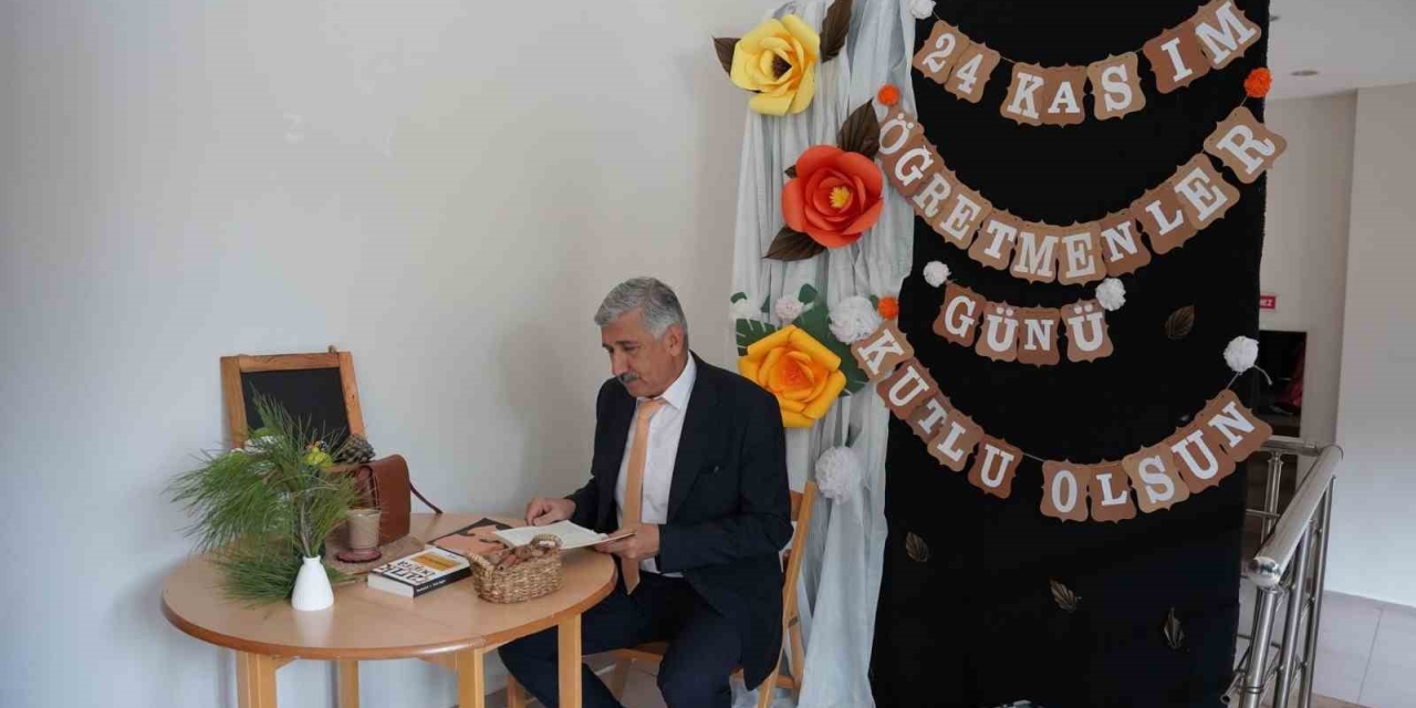 Başkan Hallaç’tan Öğretmenler Günü Mesajı