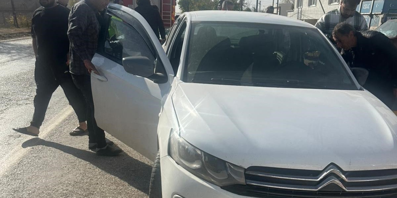 Kahramanmaraş Yolunda Otomobiller Çarpıştı: 1 Yaralı