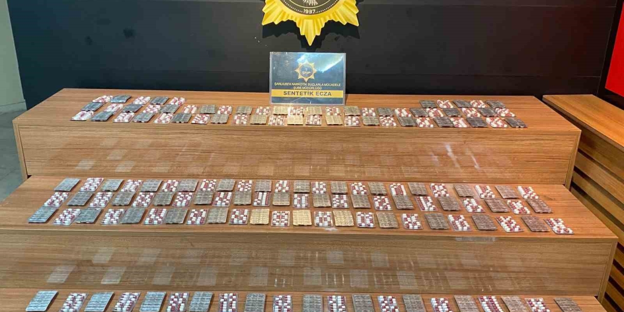 Şanlıurfa’da 2 Bin 404 Uyuşturucu Hapla Yakalanan Şahsa Gözaltı