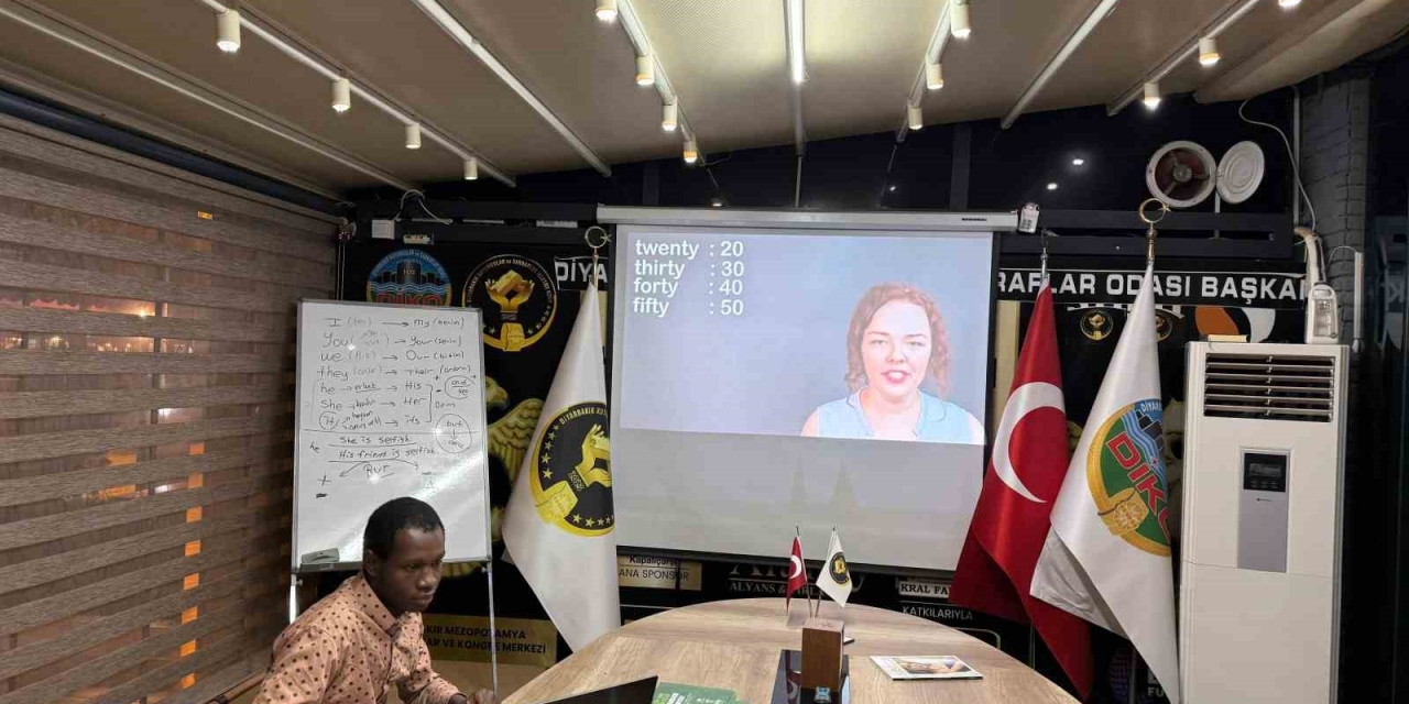 Diyarbakır Kuyumcular Odasından Bir İlk: Esnafa Ücretsiz İngilizce Eğitimi Başladı