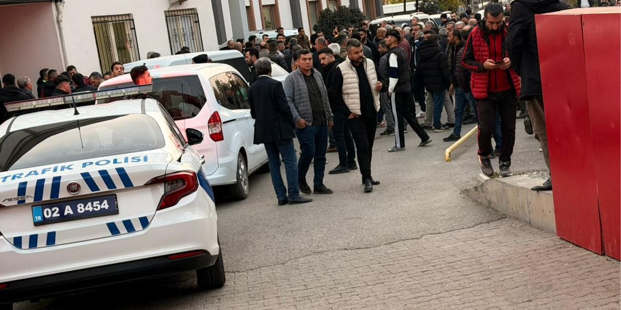 Kahta’da Silahlı Kavga: 2’si Ağır 5 kişi Yaralı