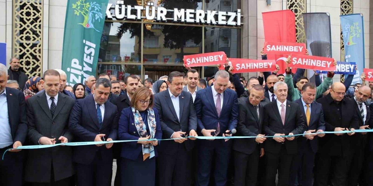 Şahinbey Belediyesi’nin Nizip’e Kazandırdığı Kültür Merkezi’nin Açılışı Yapıldı