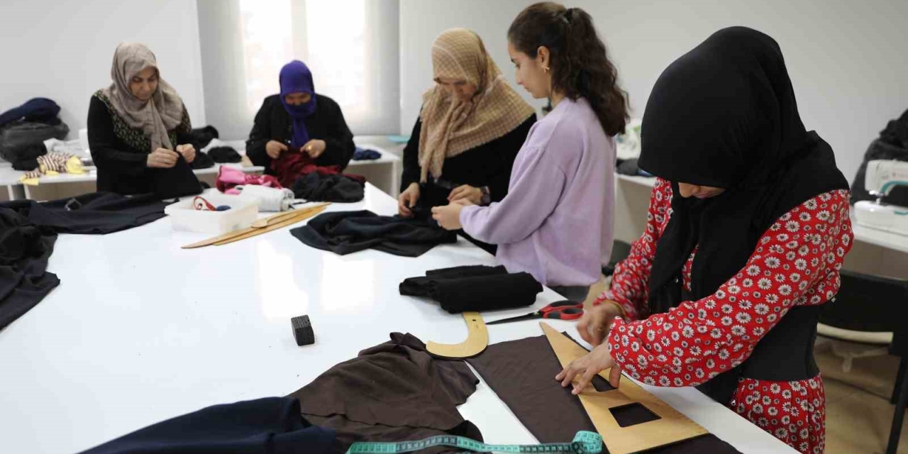 Haliliye Belediyesi’nden Kadınlara Eğitim Ve Hobi Desteği