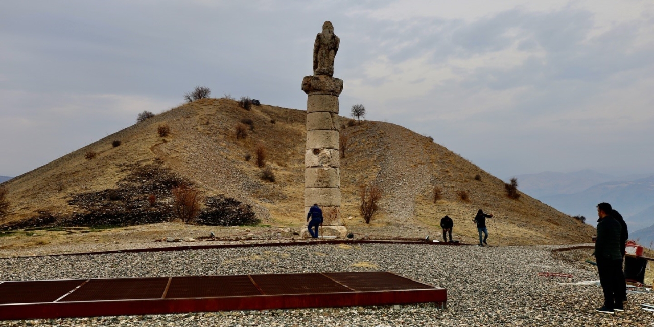 Karakuş Tümülüsü’nde Aydınlatma Çalışmaları İncelendi