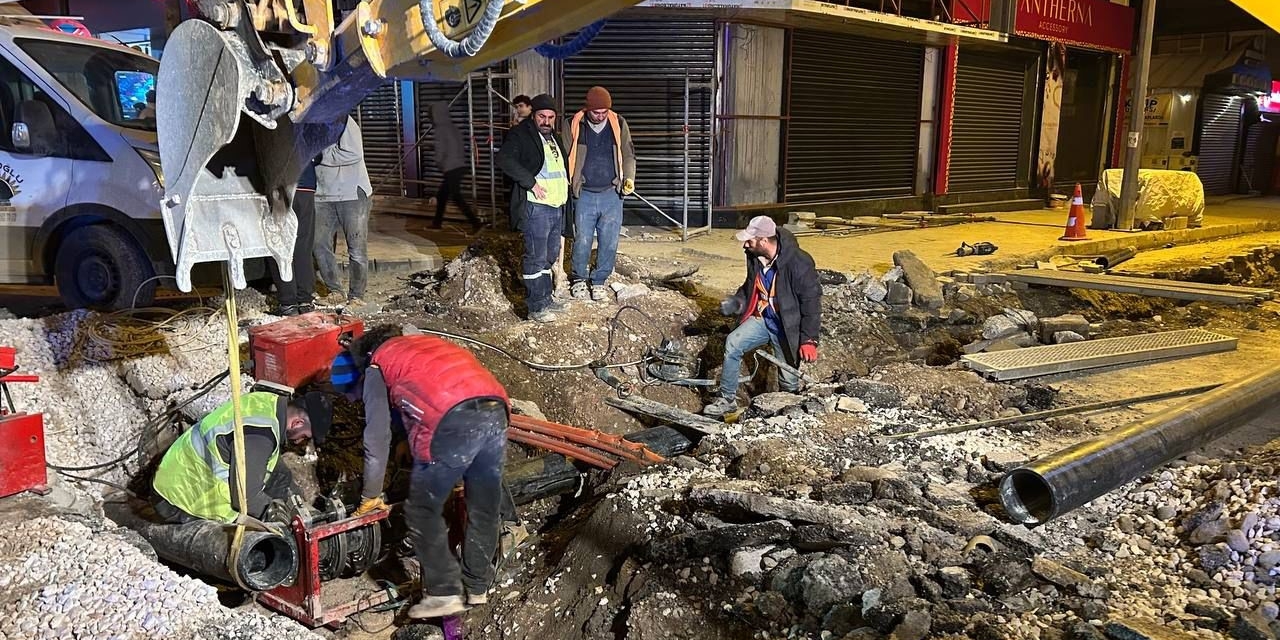 Adıyaman’da Altyapı Ve Asfalt Çalışmaları Devam Ediyor