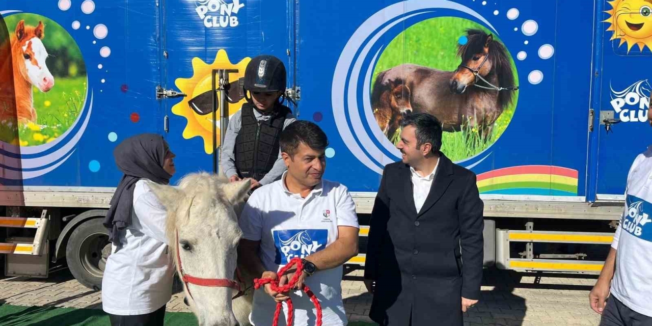 Dicle’de Çocuklar Pony Atlarla Buluştu