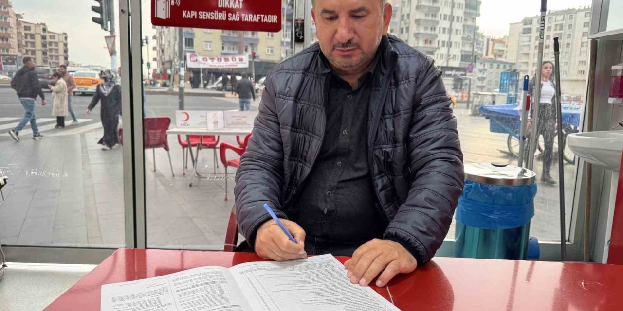 Hastayken Kana İhtiyaç Duydu, 3 Ayda Bir Kan Vermeye Başladı