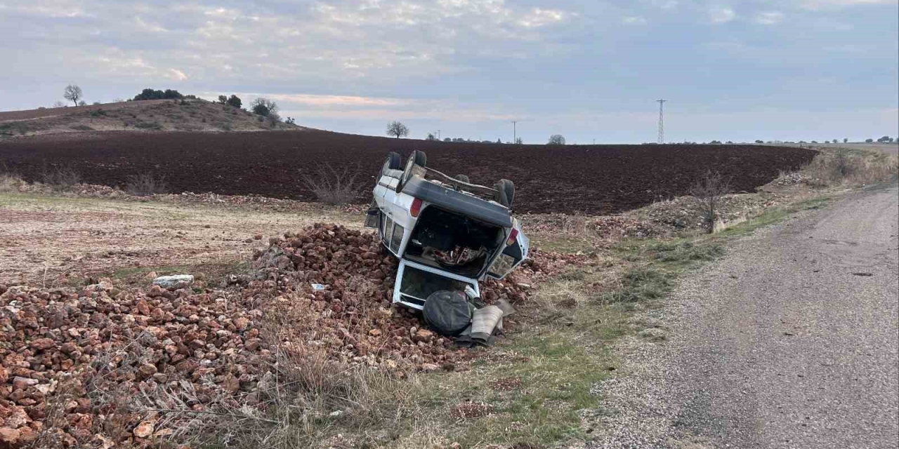 Güvenlik Korucusunun Aracı Takla Attı: 1 Yaralı