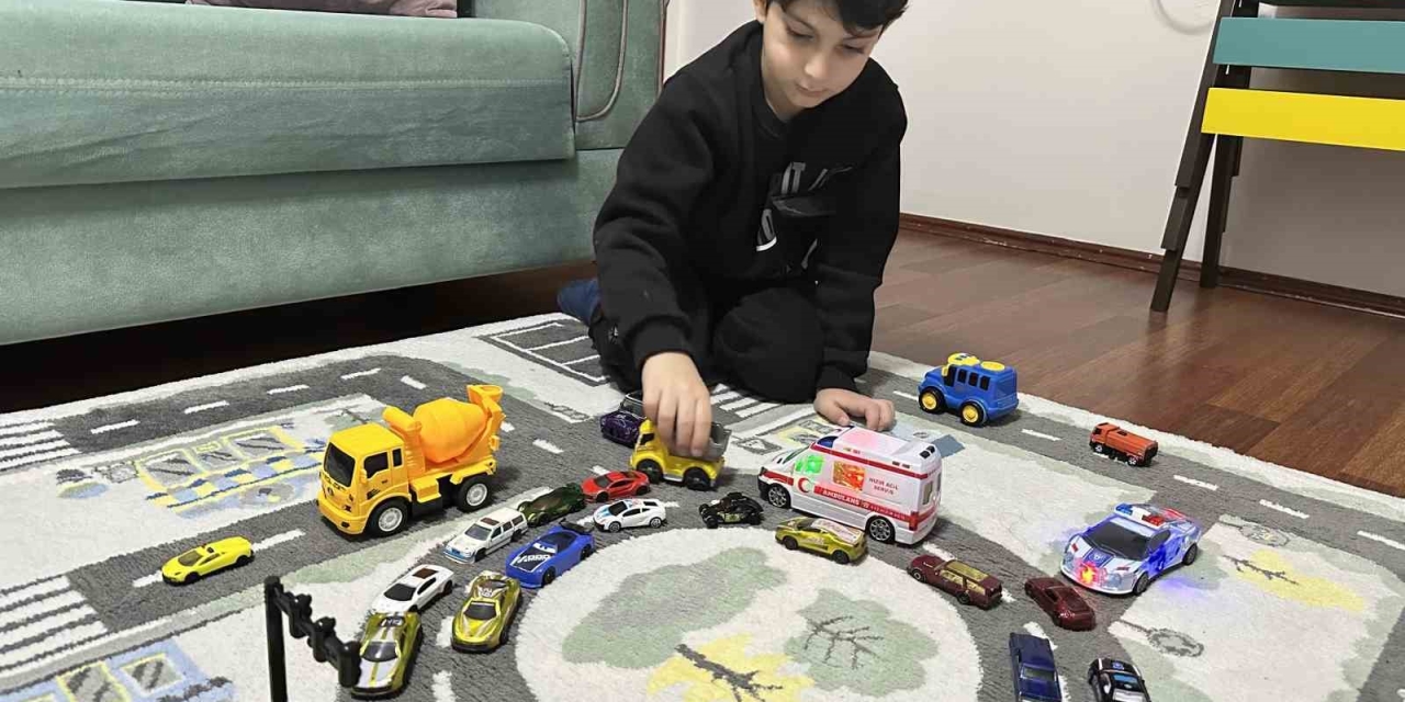 6 Yaşındaki Çocuktan Ambulans Duyarlılığı