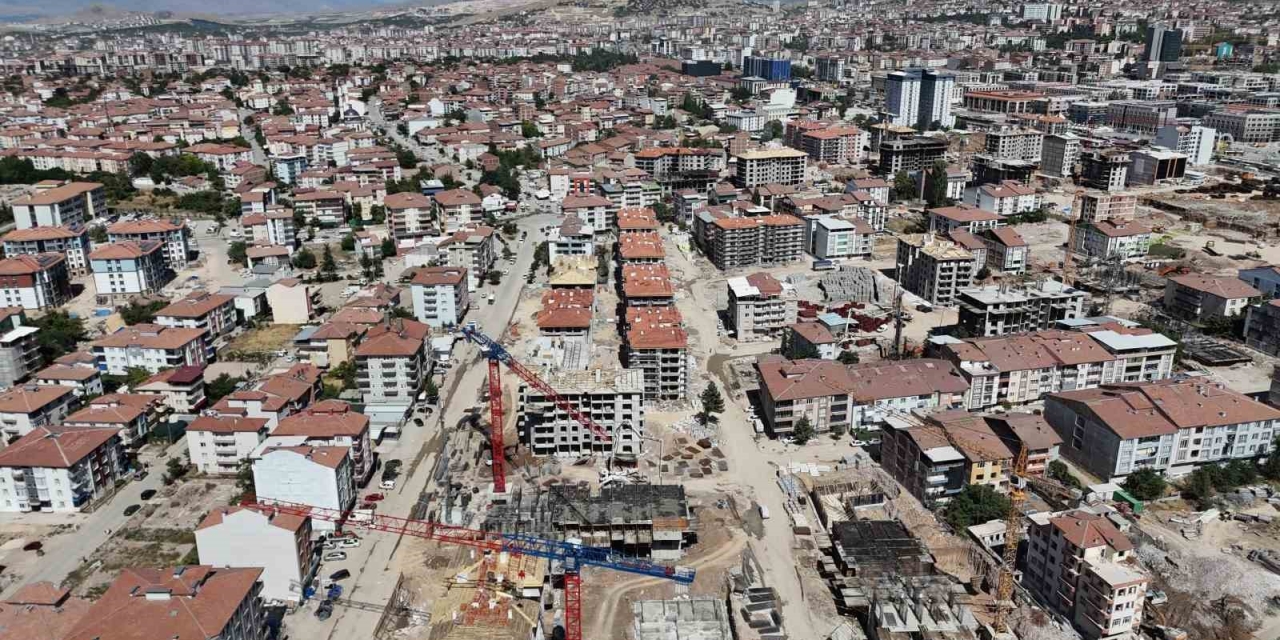 Malatya’da Depremde Yıkılan Gökkuşağı Ve Bulut Apartmanları Davasında Müteahhide 15 Yıl Hapis Cezası