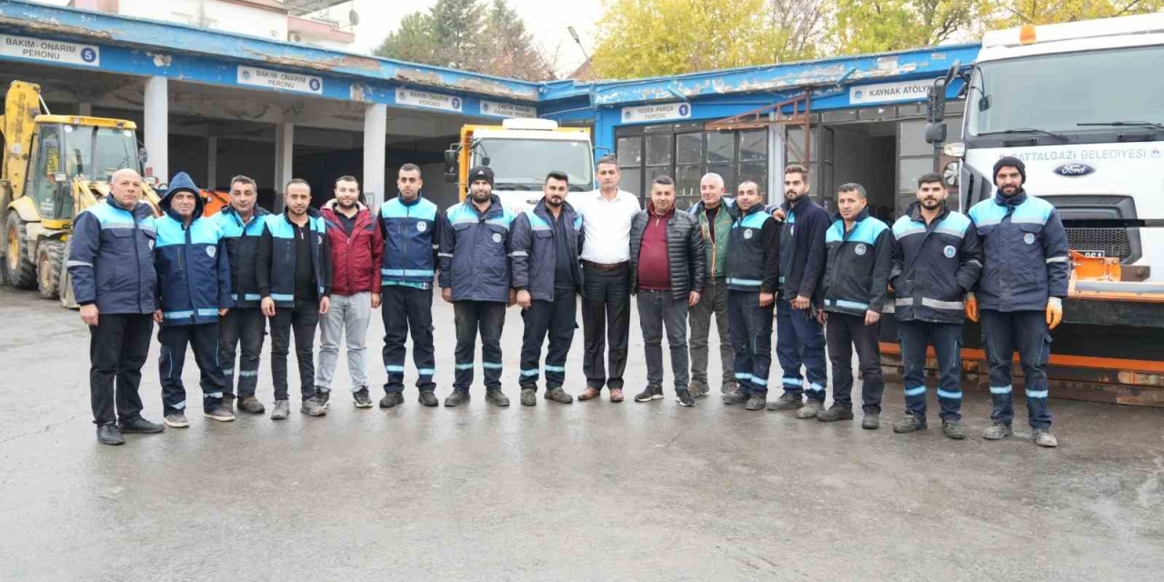 Battalgazi Belediyesi Karla Mücadele İçin Teyakkuza Geçti