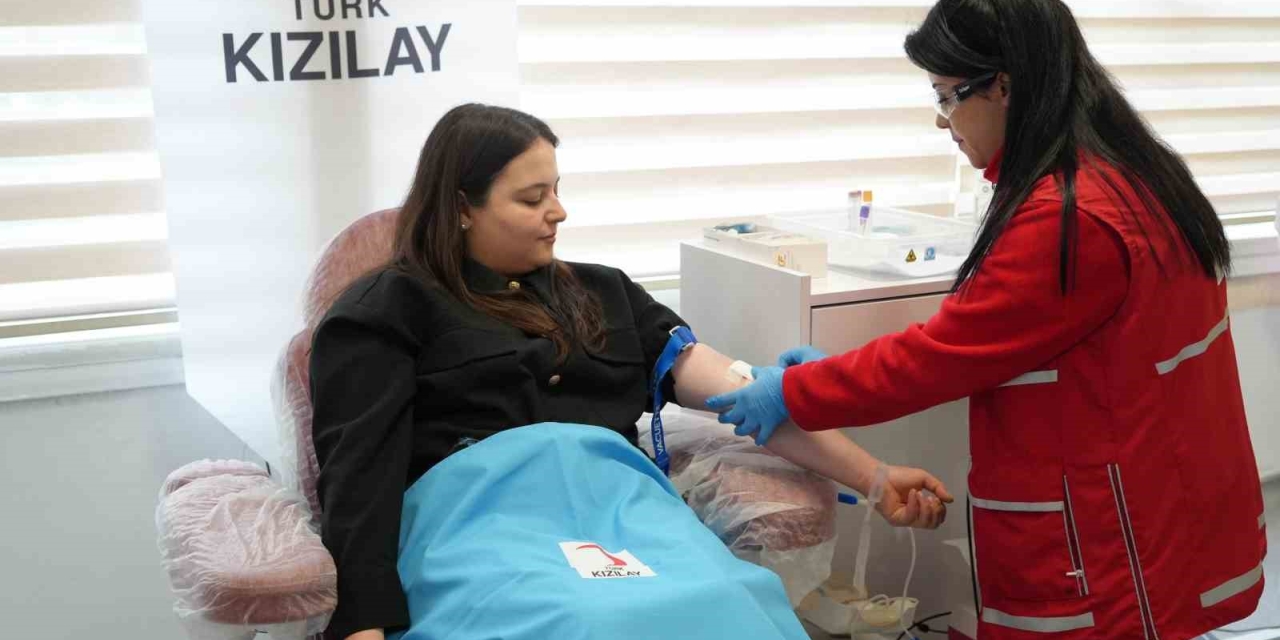 Kızılay’a 3 Milyonuncu Kan Bağışı Gaziantep’ten