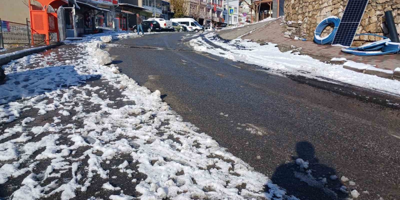 Kulp Beyaza Büründü