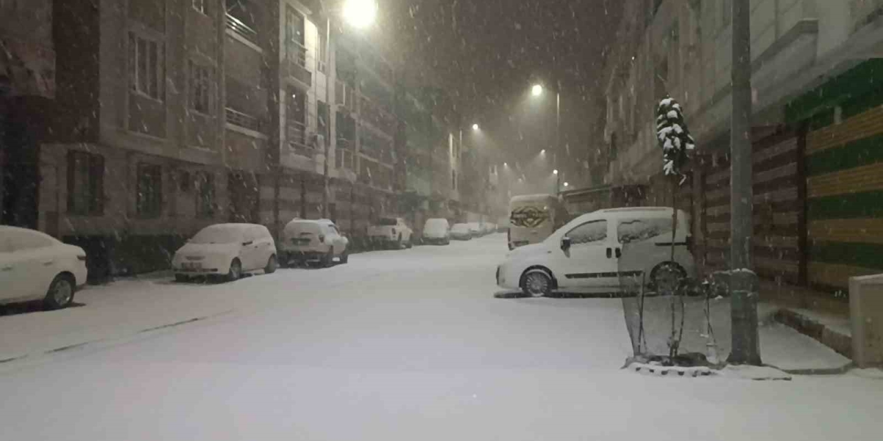 Şanlıurfa’da Yoğun Kar Yağışı