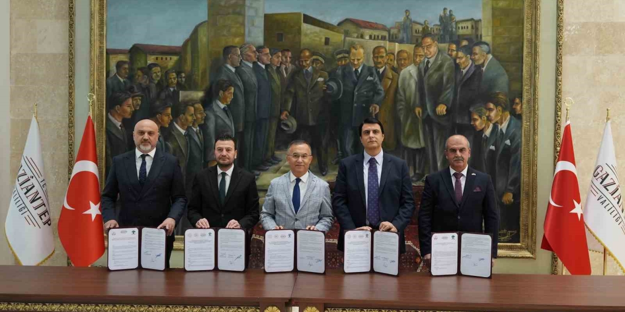 Yılmaz’dan Öğrencilere 3 Ayrı Destek