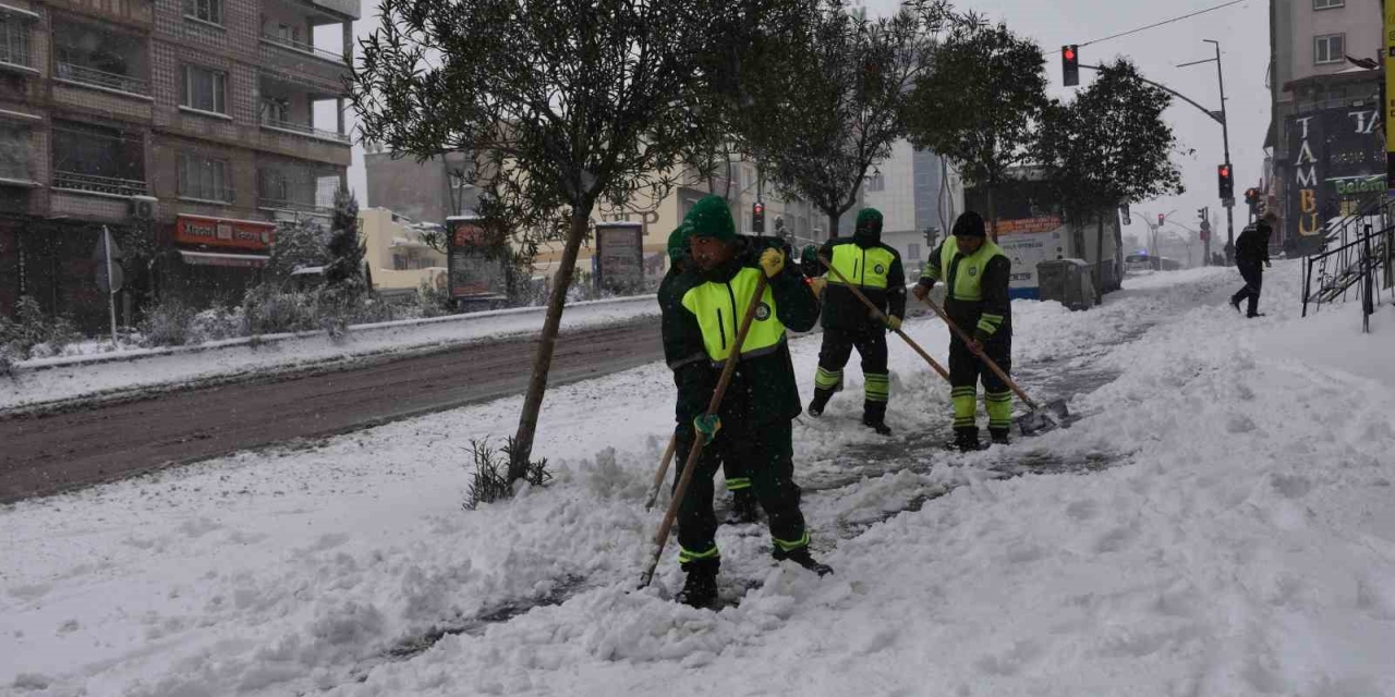 Gaziantep’te Karla Yoğun Mücadele