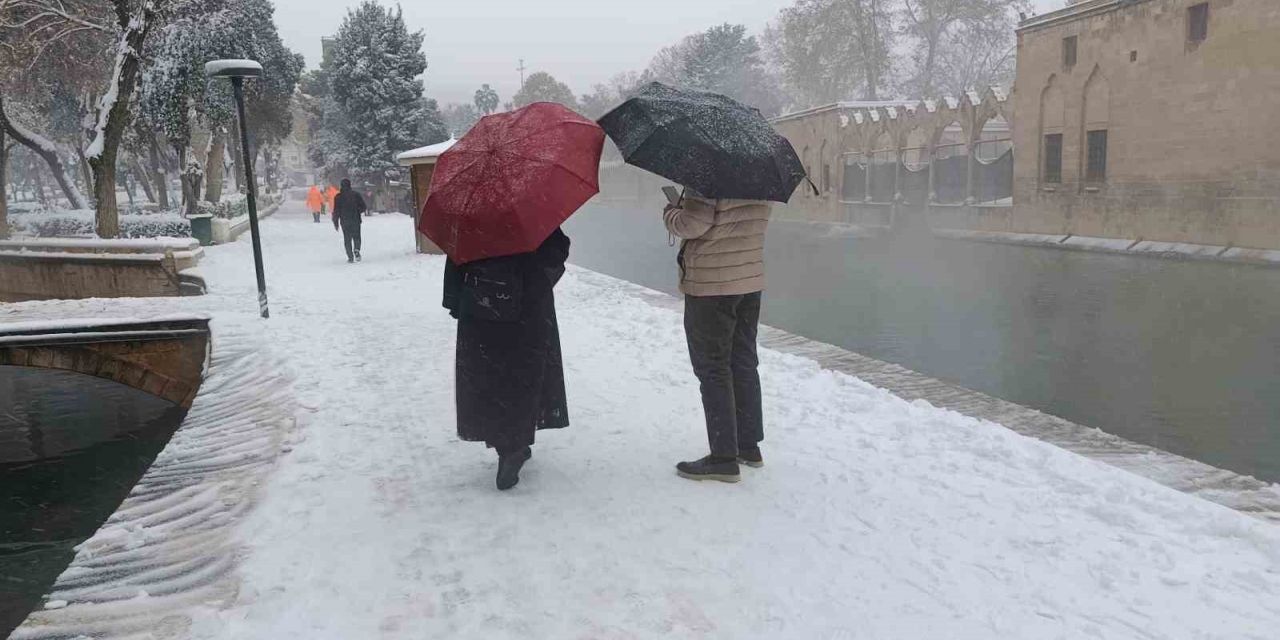 Balıklıgöl Beyaza Büründü