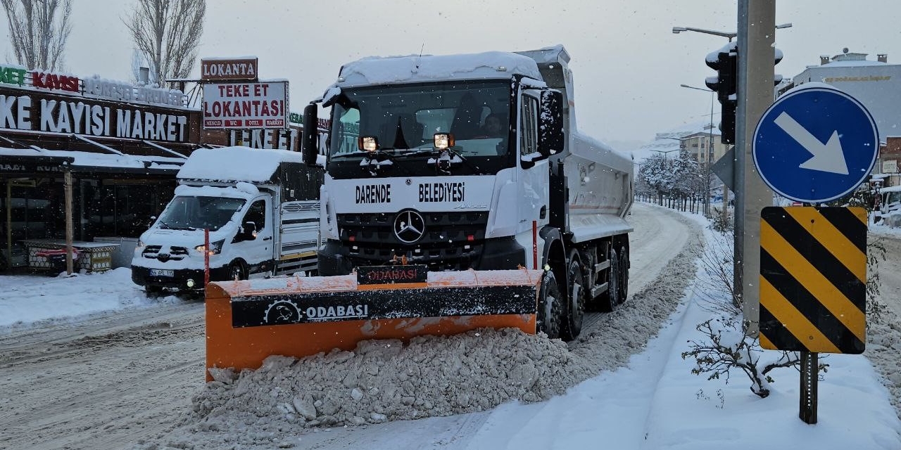Darende Belediyesi’nin Karla Mücadele Çalışmaları Sürüyor