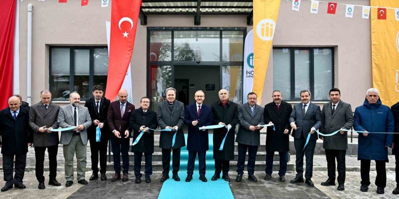 İnönü Üniversitesi Bilimsel Ve Teknolojik Araştırma Merkezi Törenle Hizmete Açıldı