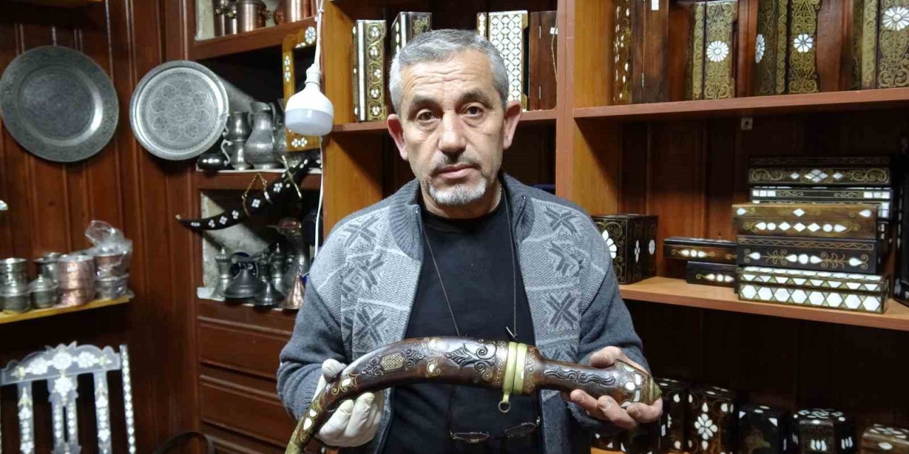 Gaziantep’te Antika Silahlar Sedef Kakma Sanatıyla Süsleniyor