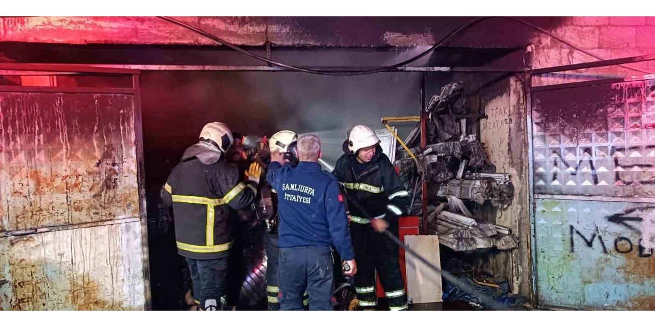 İşyerindeki Yangına İtfaiye Müdahale Etti