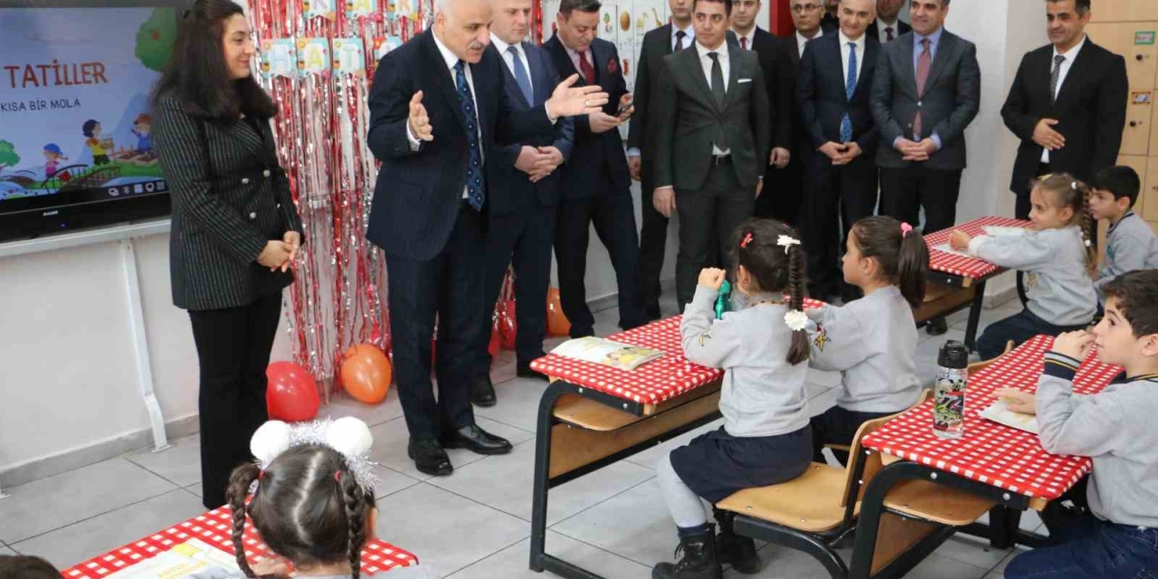 Diyarbakır’da 458 Bin Öğrenci Karne Aldı